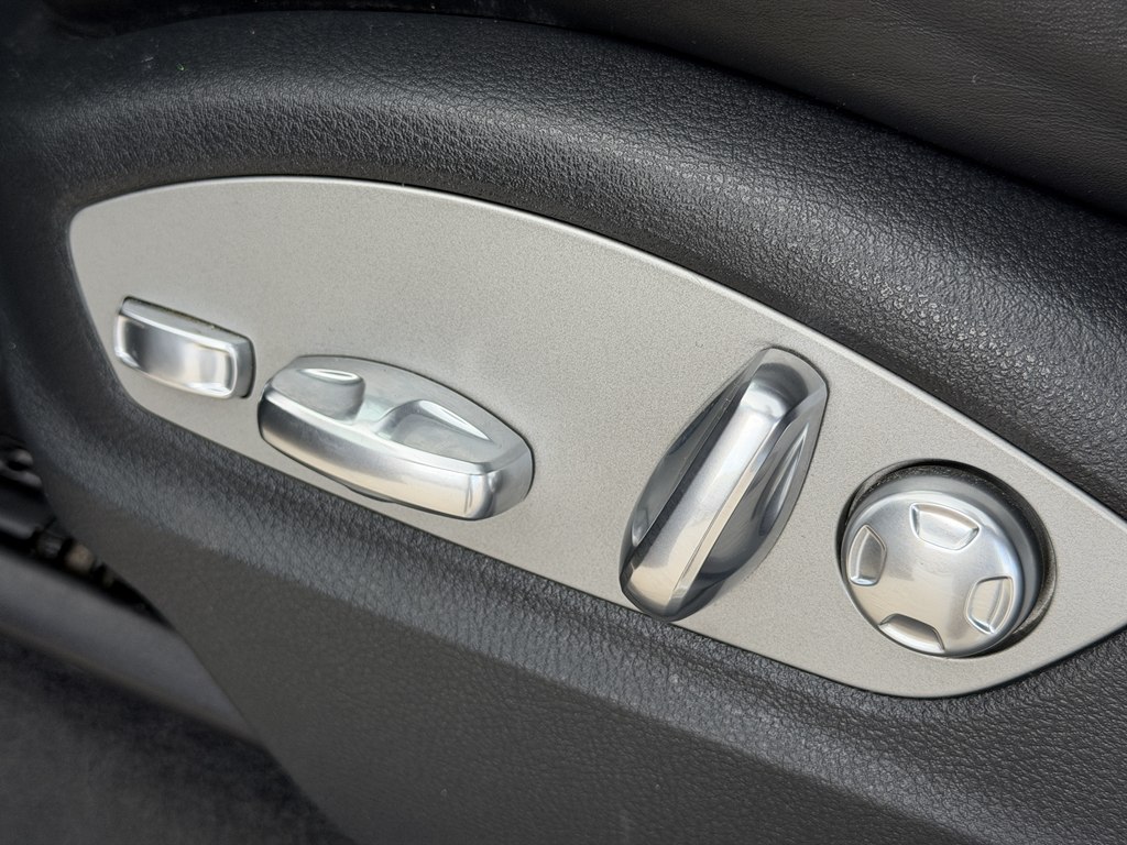 Photo 57 of this PORSCHE CAYENNE