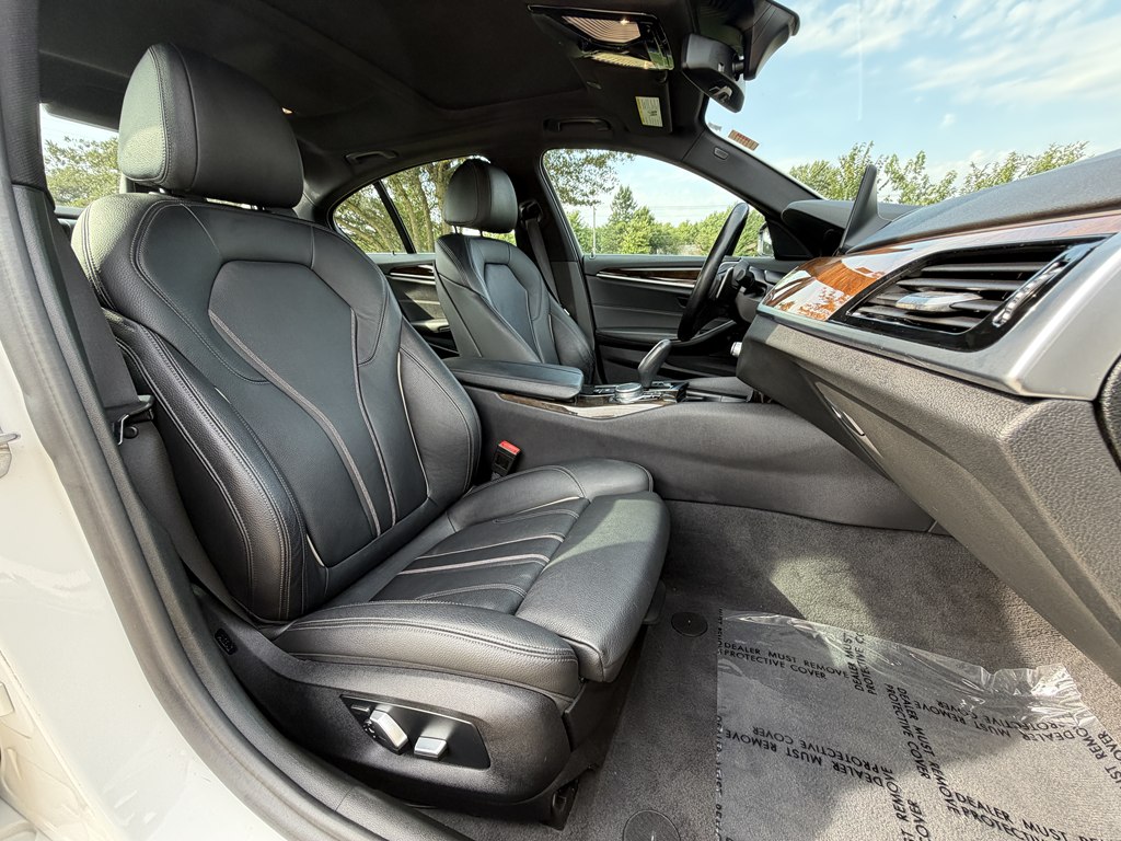 Photo 39 of this BMW 5 SERIES
