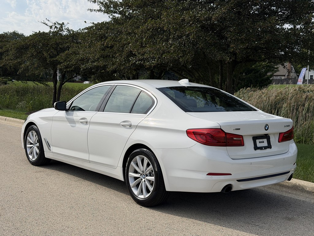 Photo 4 of this BMW 5 SERIES