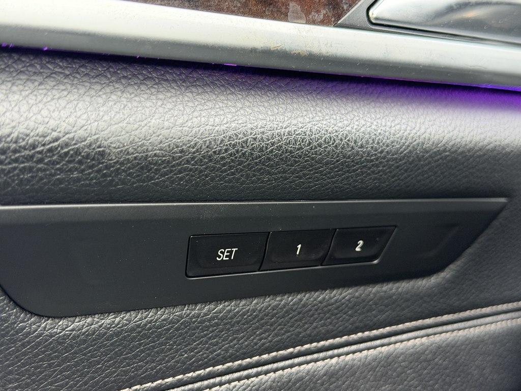 Photo 51 of this BMW 5 SERIES