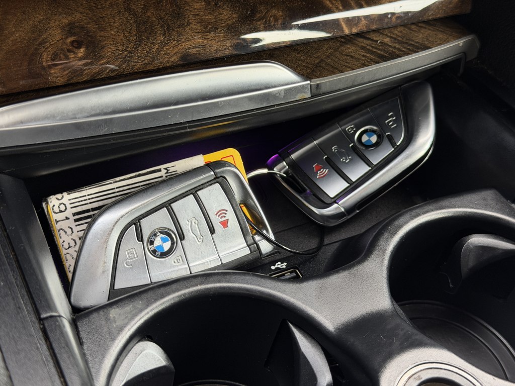 Photo 56 of this BMW 5 SERIES
