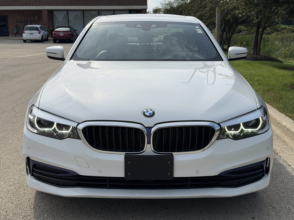 Photo 12 of this BMW 5 SERIES