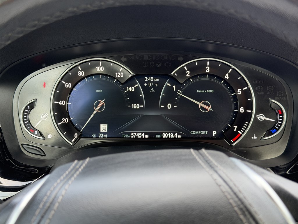 Photo 28 of this BMW 5 SERIES