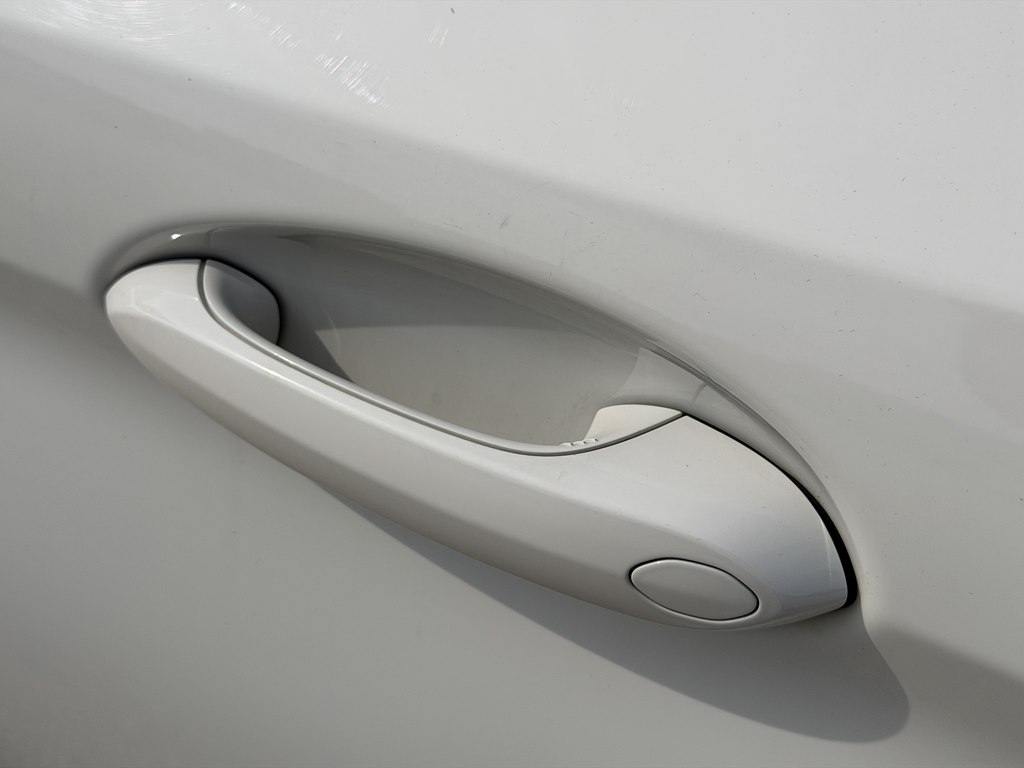 Photo 11 of this BMW 5 SERIES