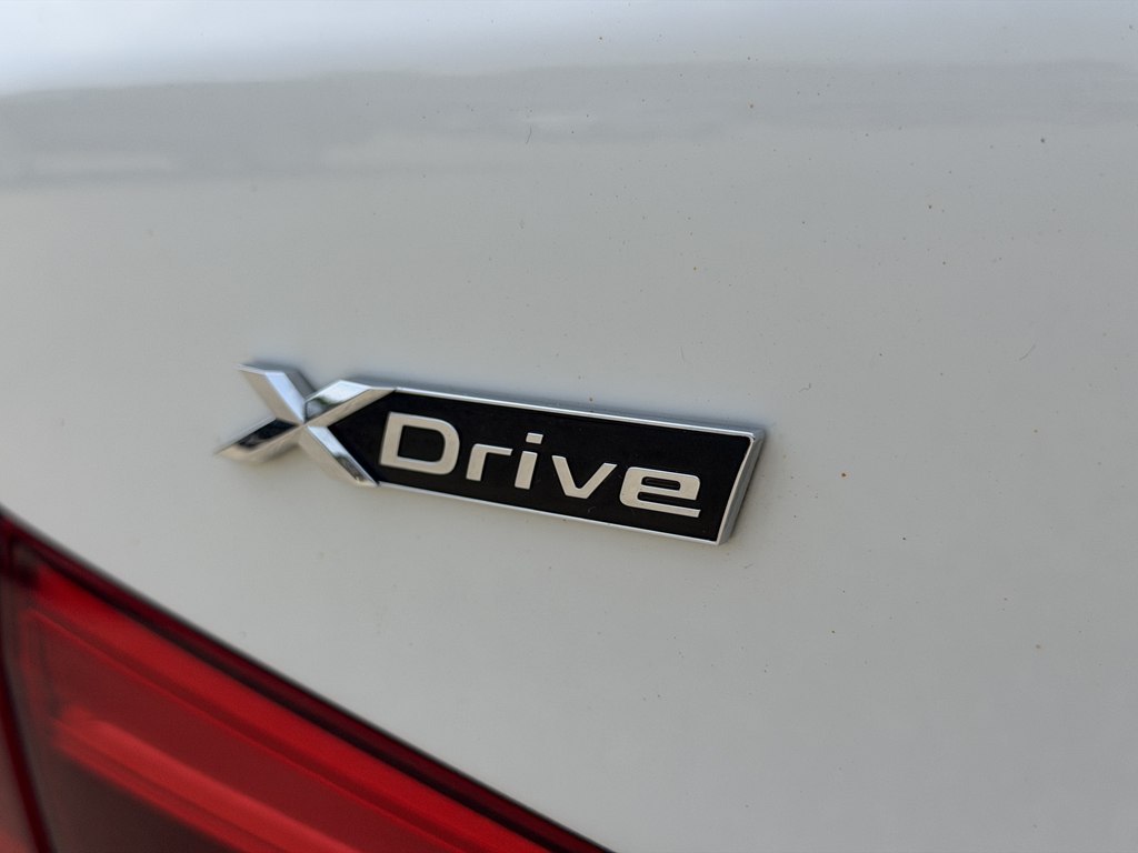 Photo 14 of this BMW 5 SERIES