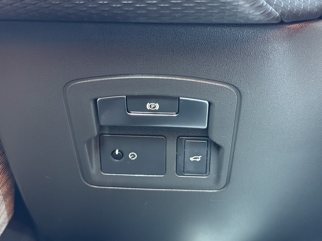 Photo 62 of this LAND ROVER RANGE ROVER VEL