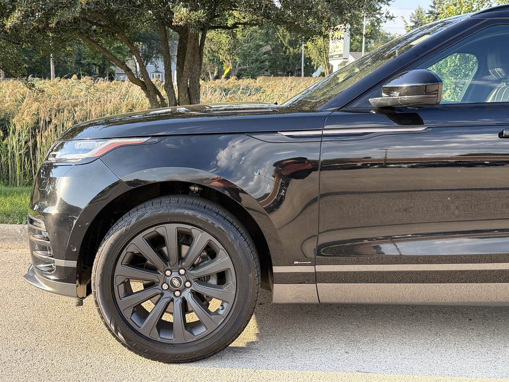 Photo 9 of this LAND ROVER RANGE ROVER VEL