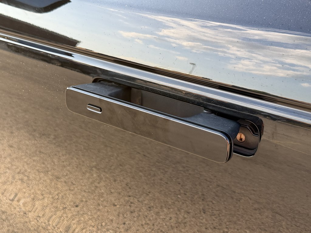 Photo 13 of this LAND ROVER RANGE ROVER VEL