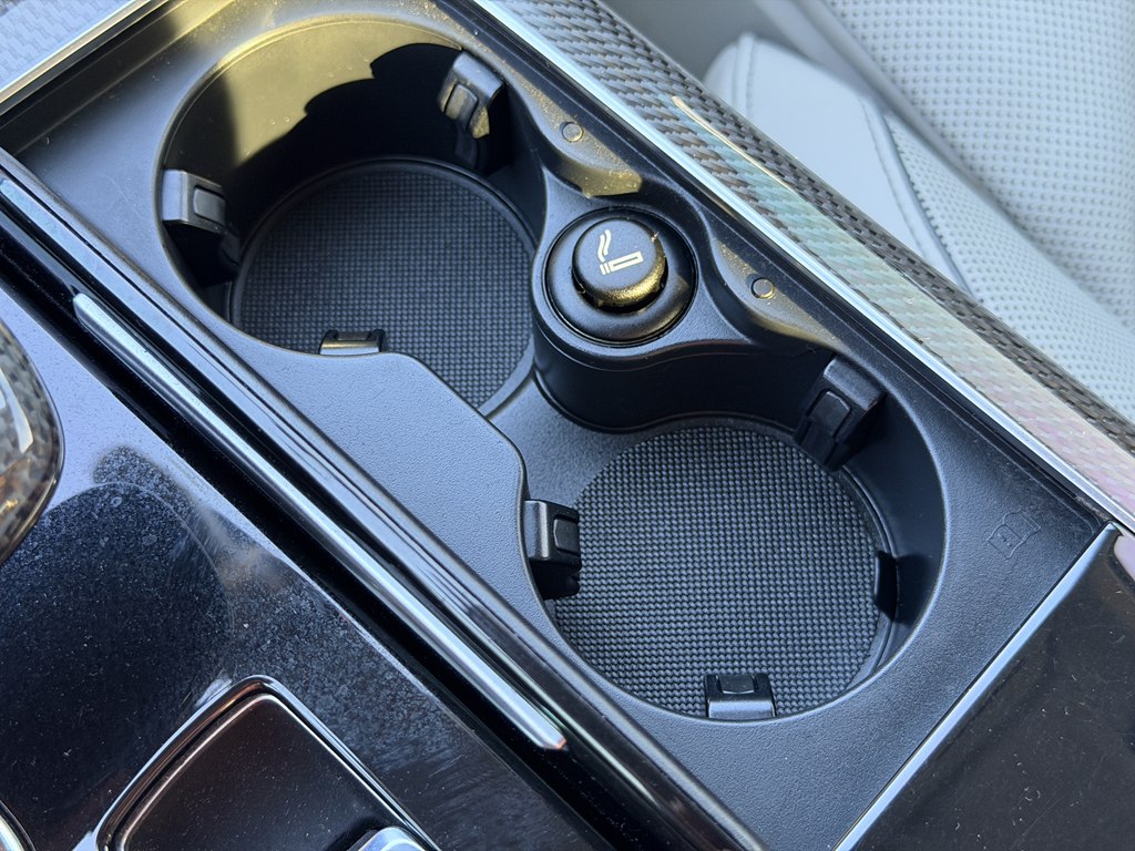 Photo 50 of this AUDI S8