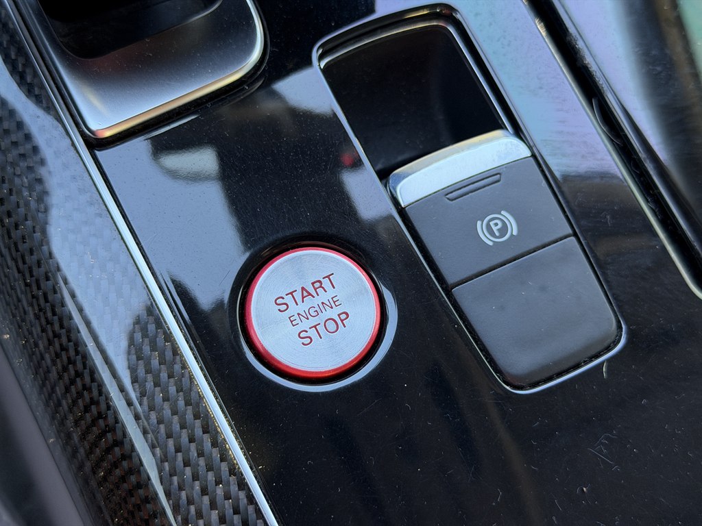 Photo 52 of this AUDI S8