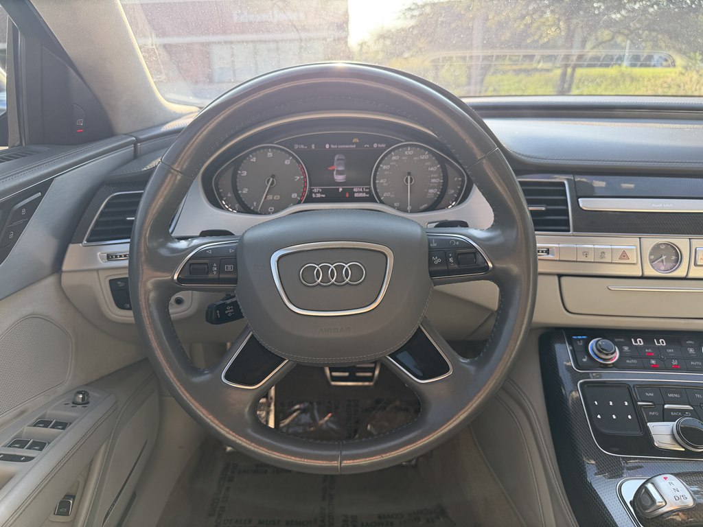 Photo 29 of this AUDI S8