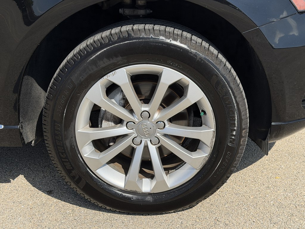 Photo 18 of this AUDI Q5