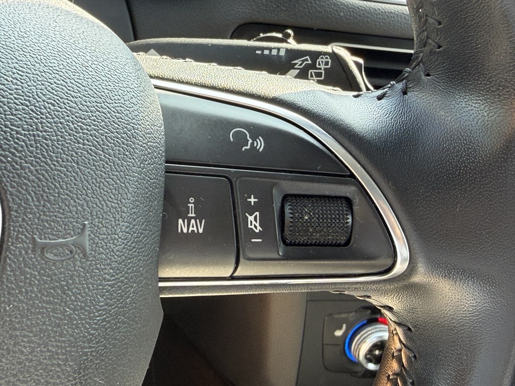 Photo 48 of this AUDI Q5