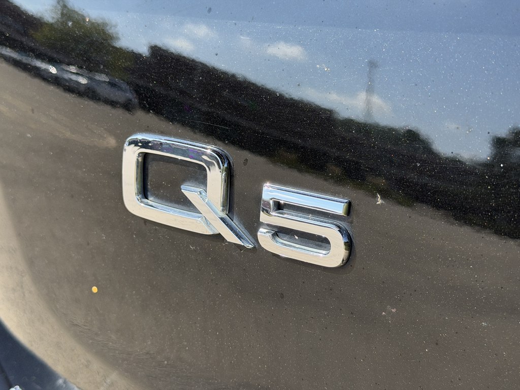 Photo 13 of this AUDI Q5