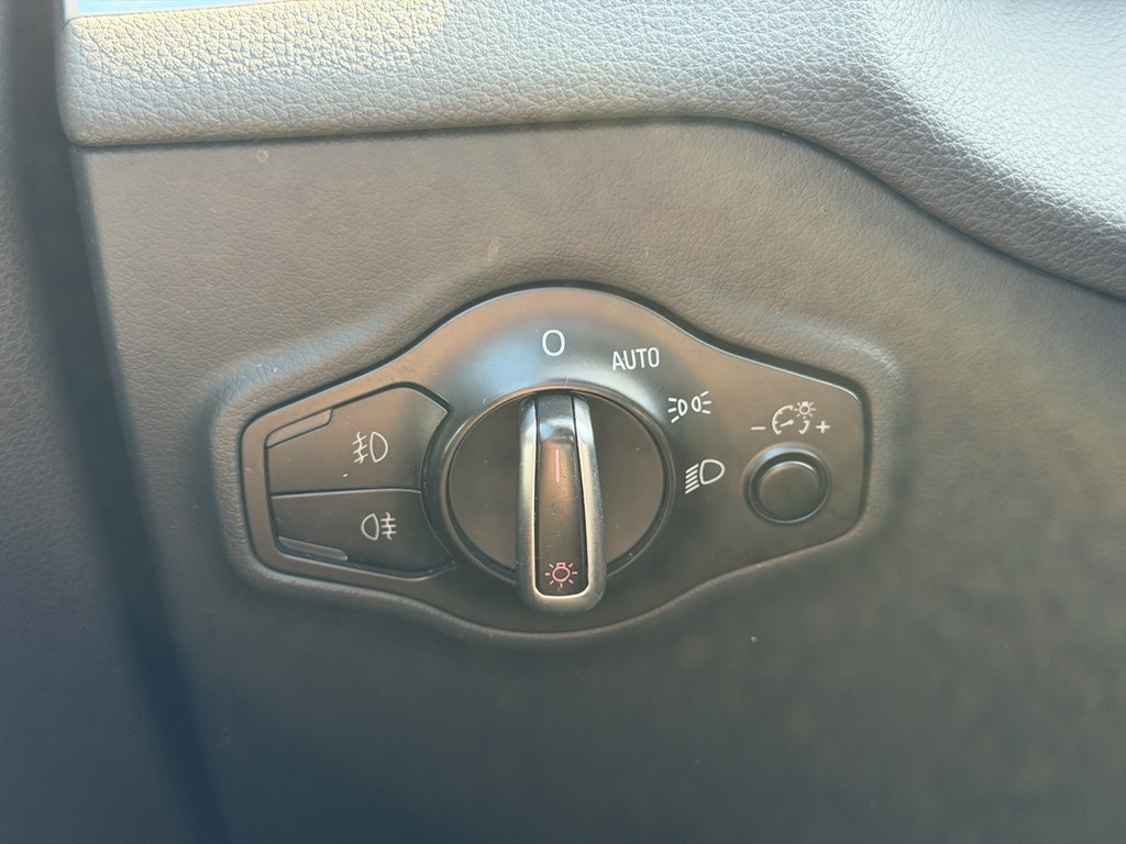 Photo 51 of this AUDI Q5