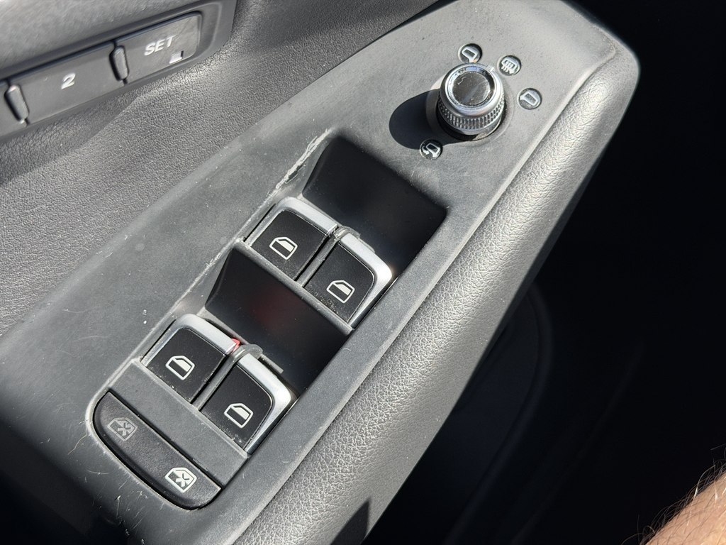 Photo 43 of this AUDI Q5