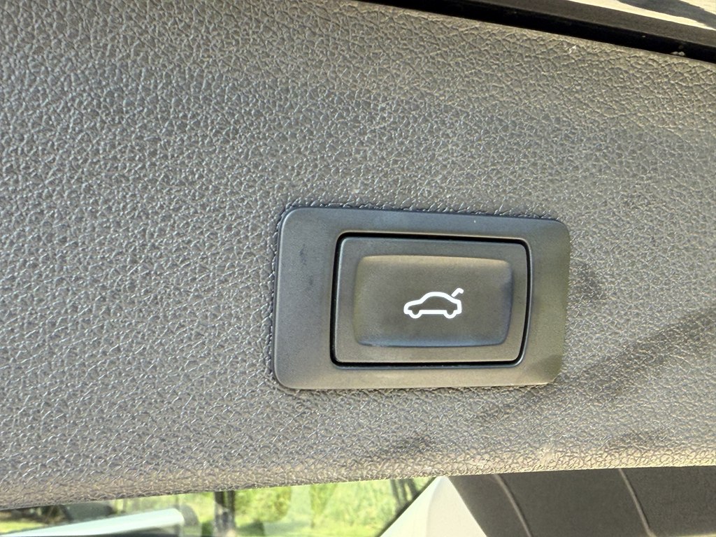 Photo 45 of this AUDI Q5