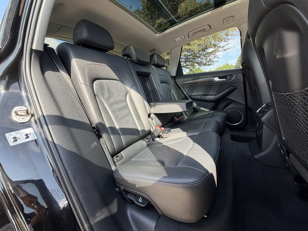 Photo 37 of this AUDI Q5