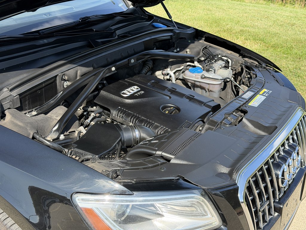 Photo 25 of this AUDI Q5