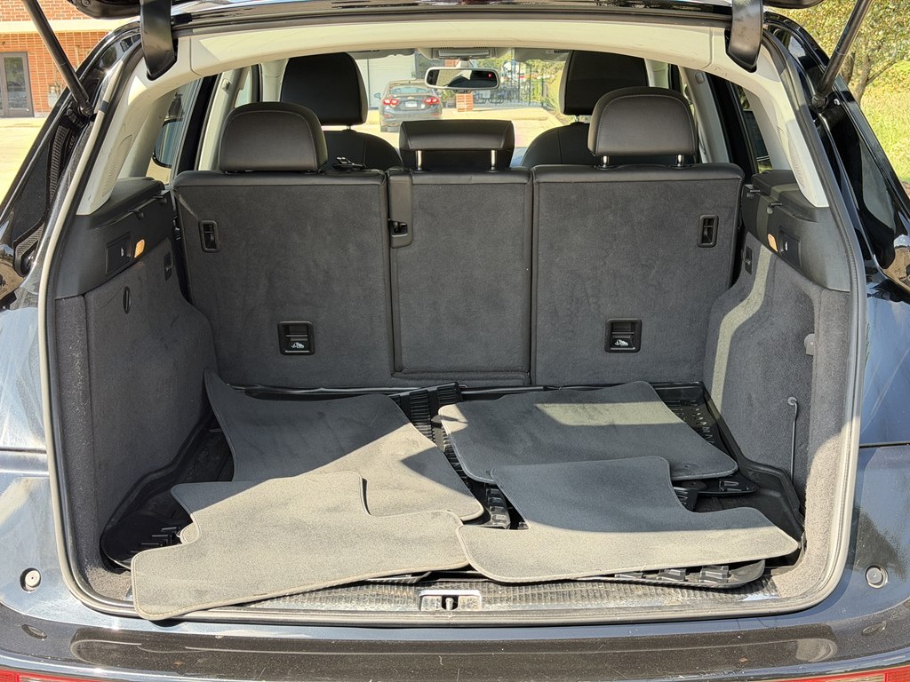 Photo 21 of this AUDI Q5