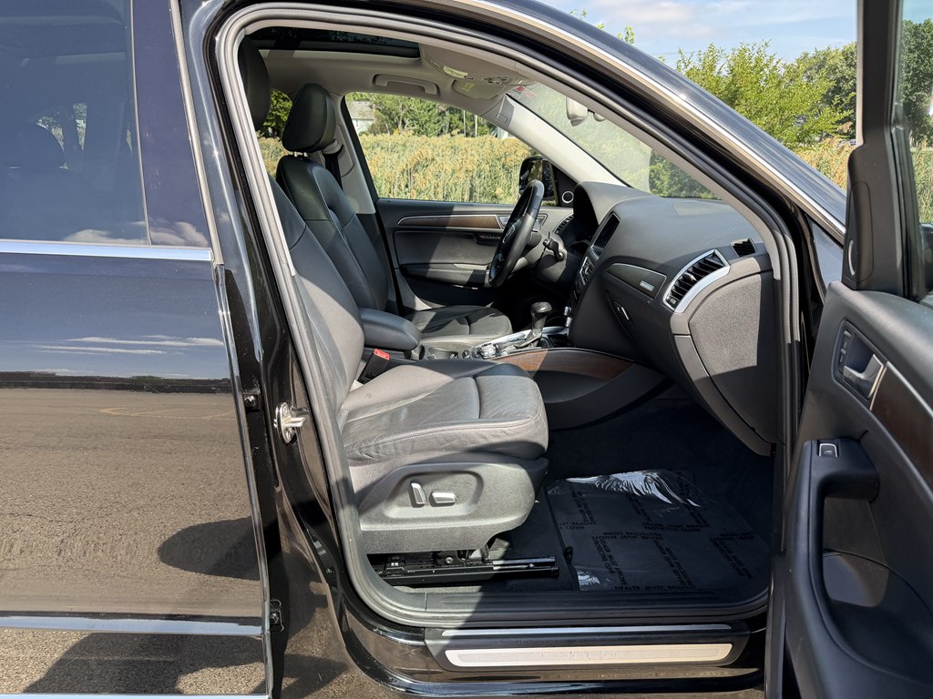 Photo 40 of this AUDI Q5