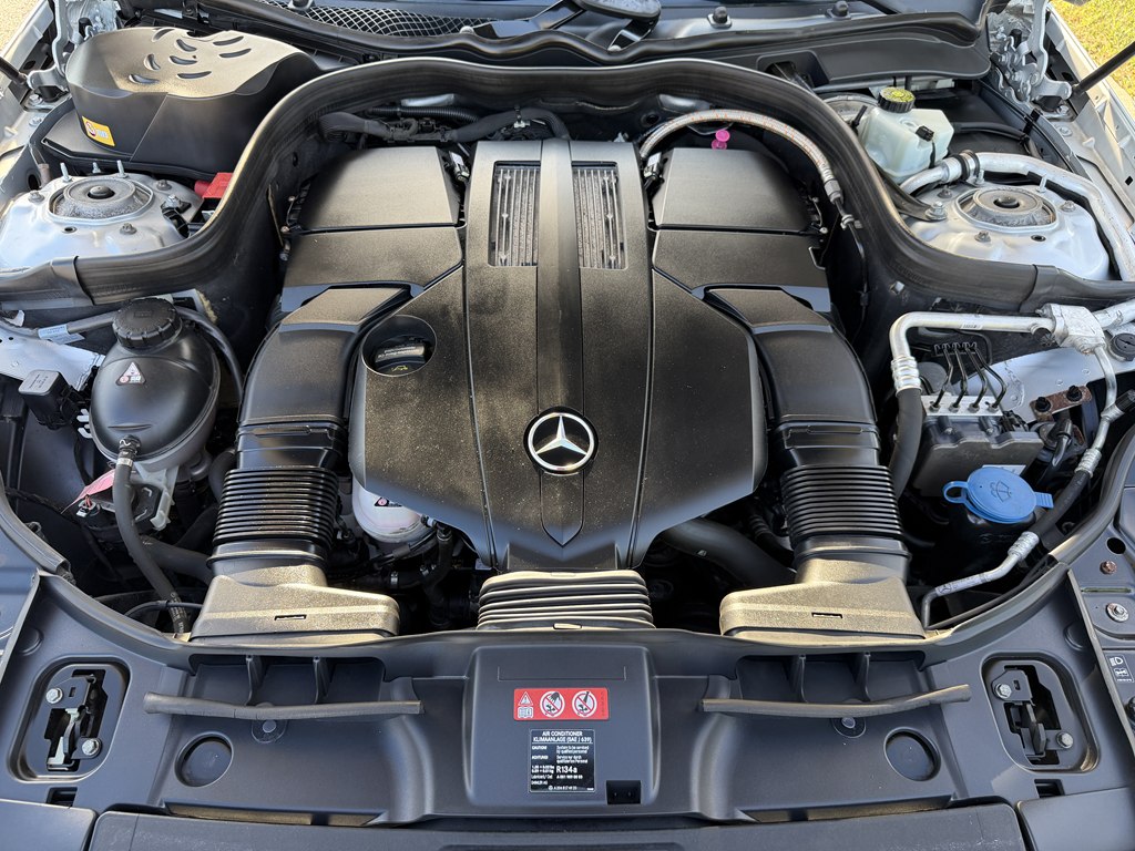 Photo 27 of this MERCEDES-BENZ CLS