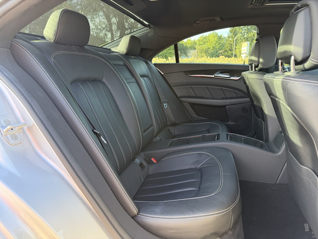 Photo 41 of this MERCEDES-BENZ CLS