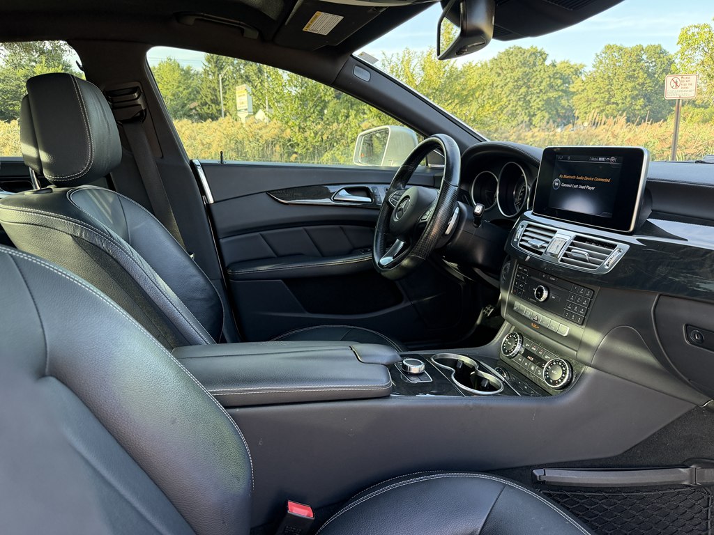 Photo 40 of this MERCEDES-BENZ CLS