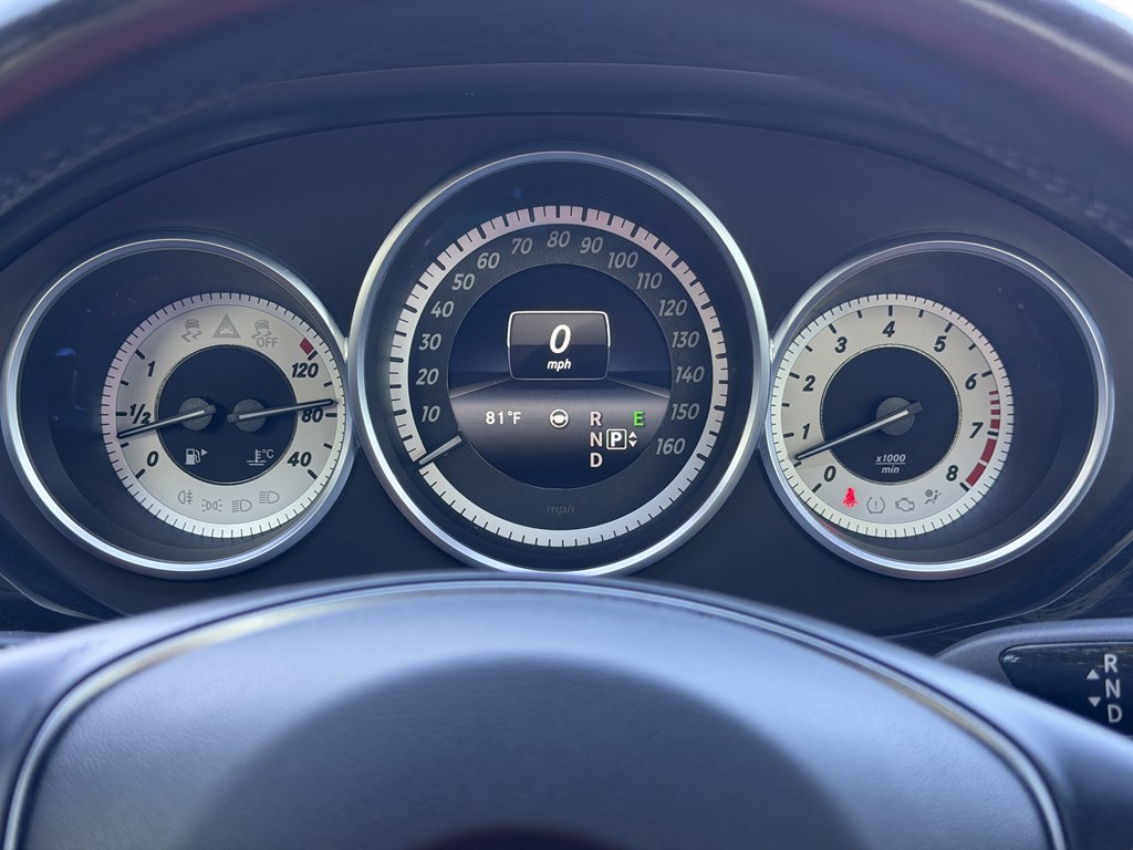 Photo 31 of this MERCEDES-BENZ CLS