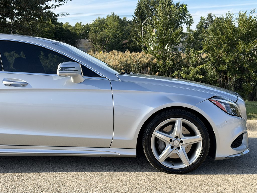 Photo 7 of this MERCEDES-BENZ CLS