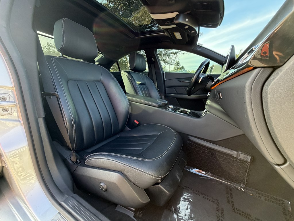 Photo 45 of this MERCEDES-BENZ CLS