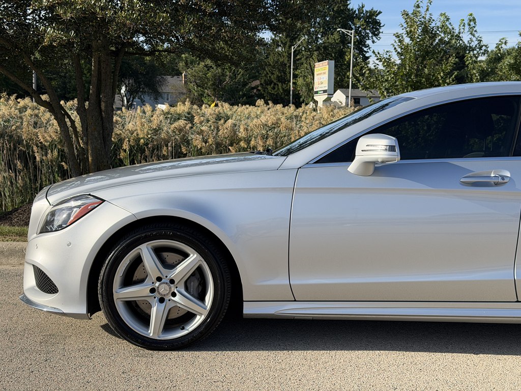 Photo 9 of this MERCEDES-BENZ CLS