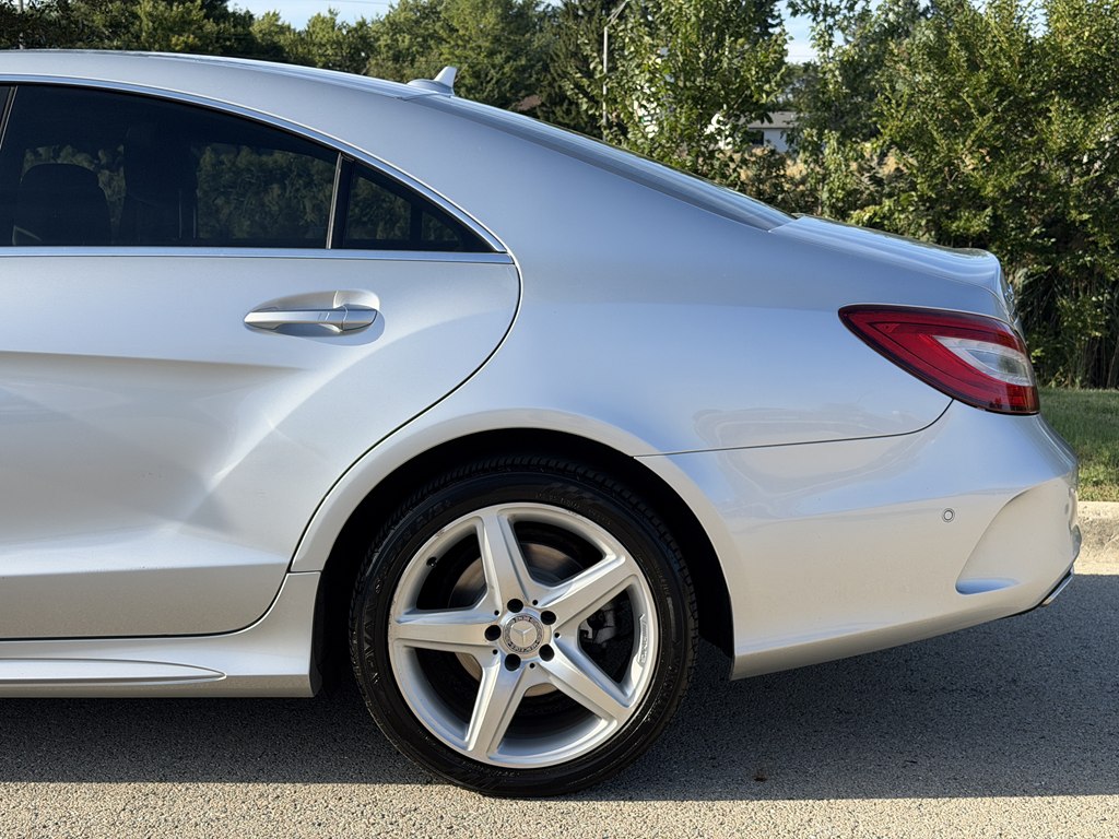 Photo 10 of this MERCEDES-BENZ CLS