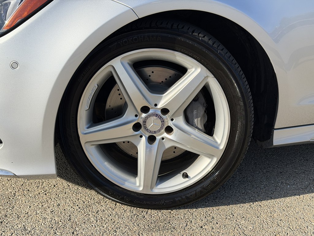 Photo 15 of this MERCEDES-BENZ CLS