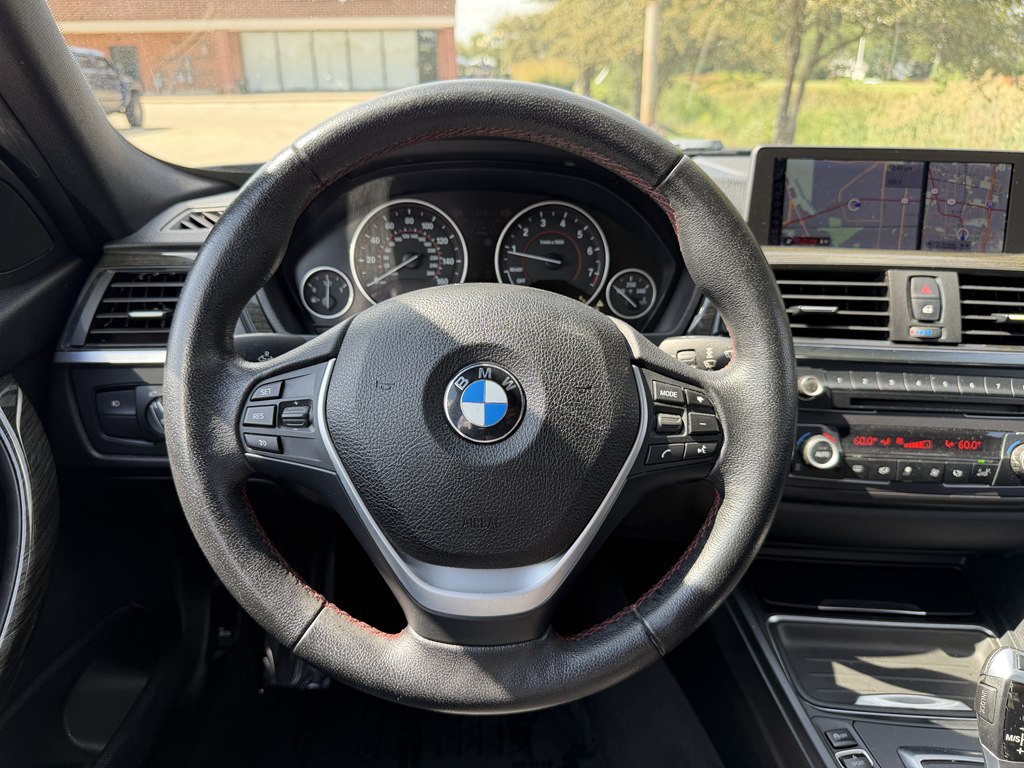 Photo 27 of this BMW 3 SERIES