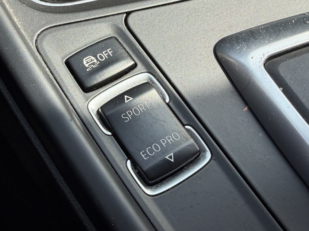 Photo 51 of this BMW 3 SERIES