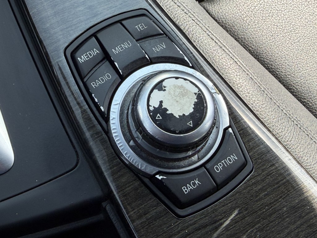 Photo 52 of this BMW 3 SERIES