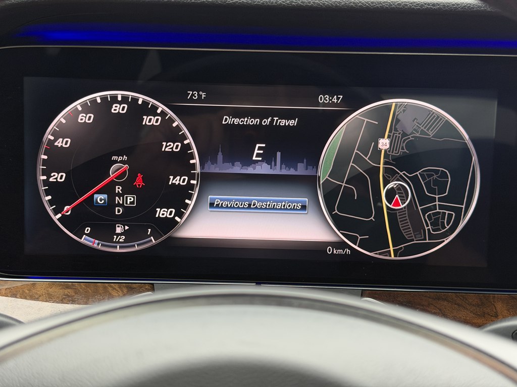 Photo 33 of this MERCEDES-BENZ E-CLASS