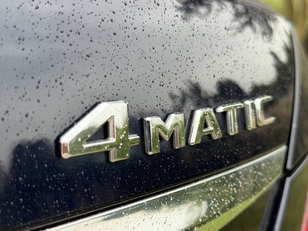 Photo 14 of this MERCEDES-BENZ E-CLASS