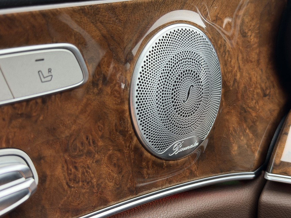 Photo 64 of this MERCEDES-BENZ E-CLASS