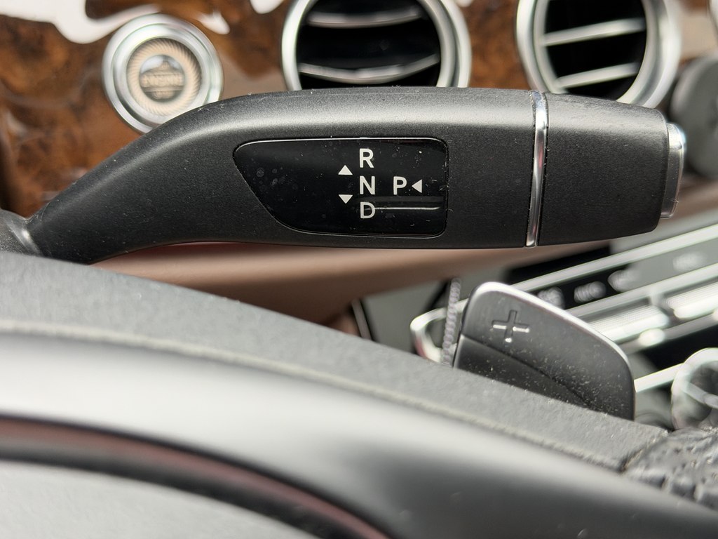 Photo 70 of this MERCEDES-BENZ E-CLASS