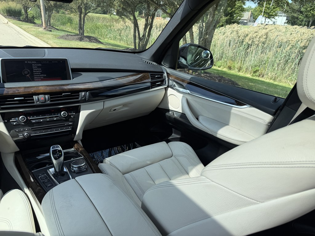 Photo 32 of this BMW X5