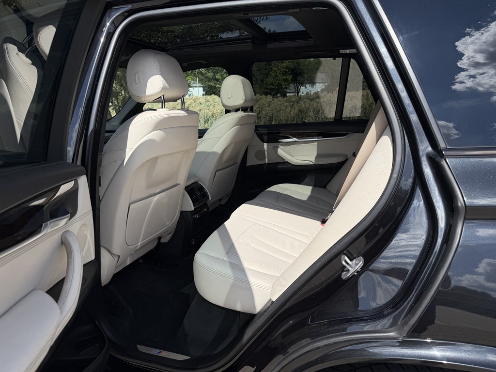 Photo 33 of this BMW X5