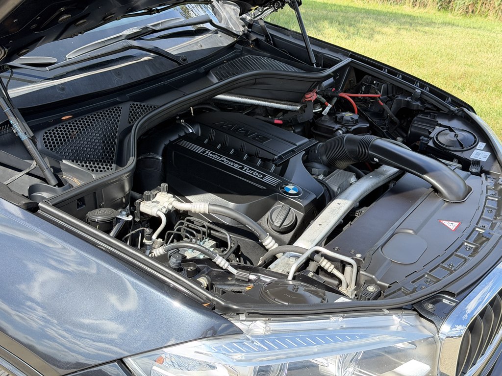 Photo 19 of this BMW X5
