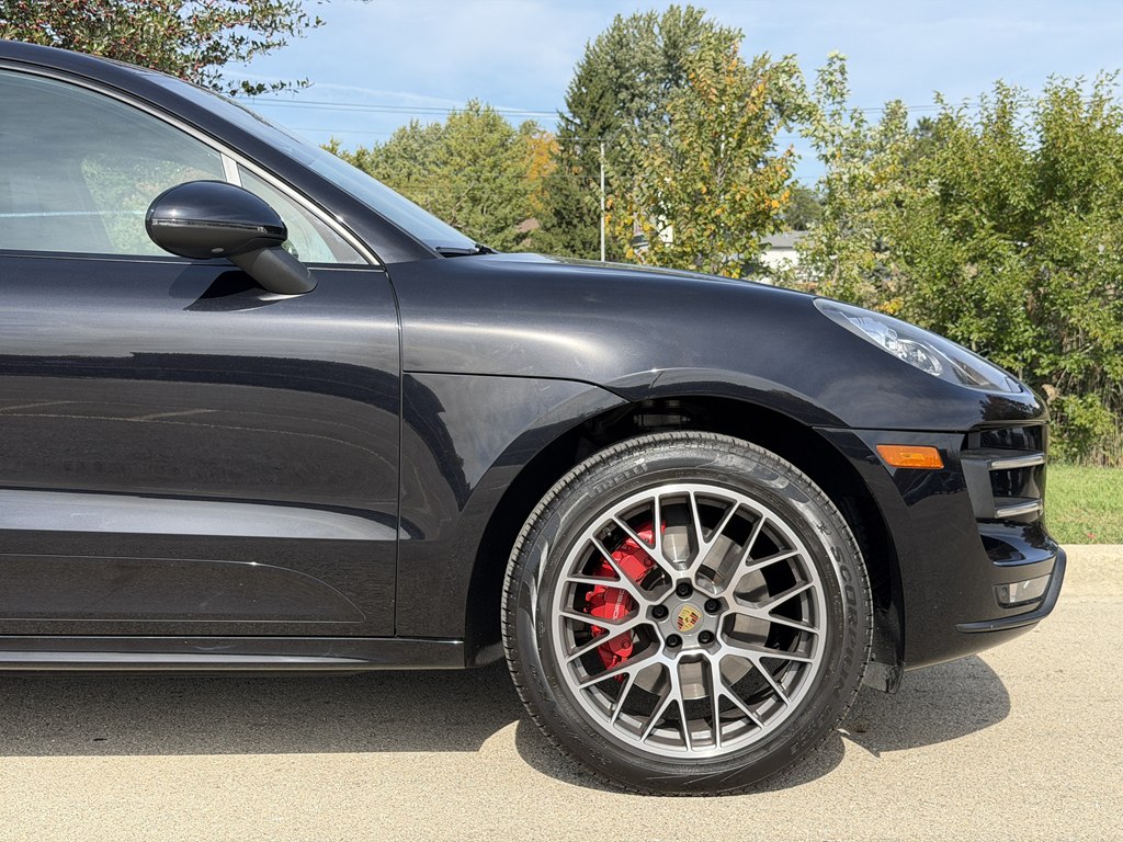 Photo 7 of this PORSCHE MACAN