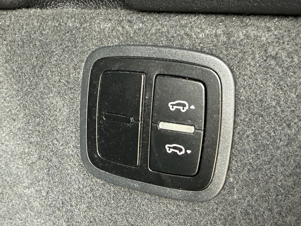Photo 80 of this PORSCHE MACAN