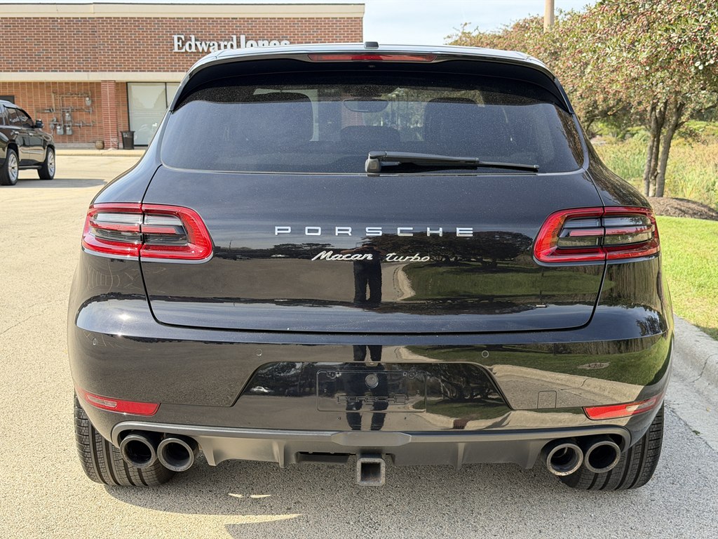 Photo 13 of this PORSCHE MACAN