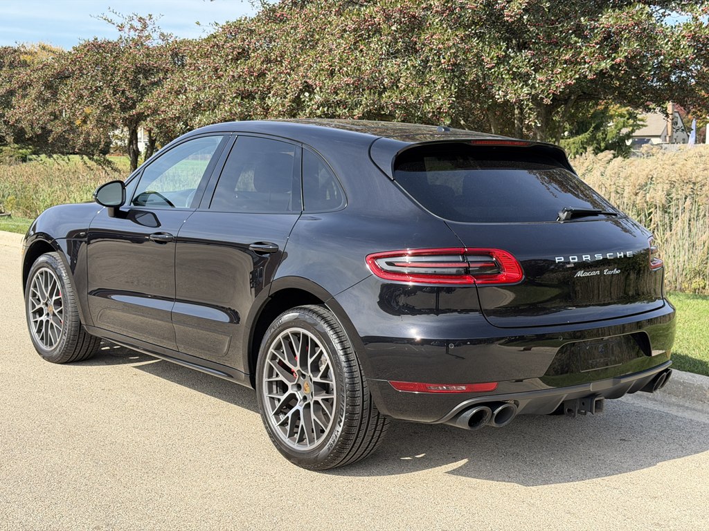 Photo 4 of this PORSCHE MACAN