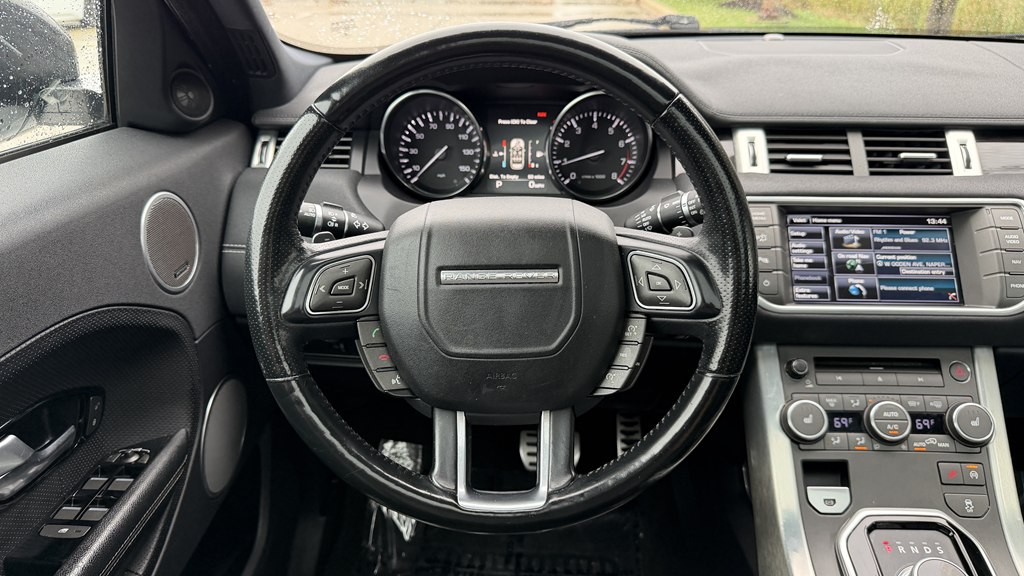 Photo 27 of this LAND ROVER RANGE ROVER EVO