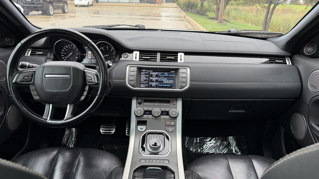 Photo 26 of this LAND ROVER RANGE ROVER EVO